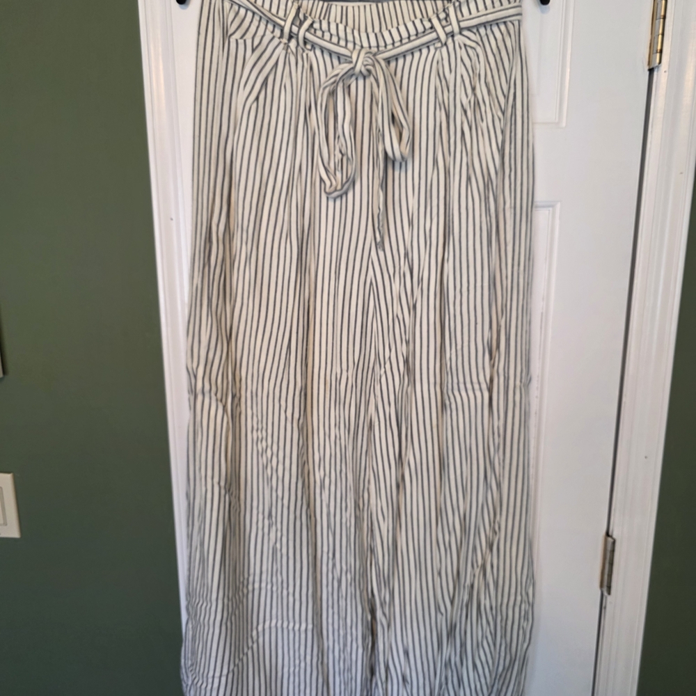 American Eagle Outfitters Striped Wide-Leg Pants - White and Black